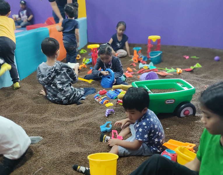 gaming cafes Malaysia 2023 guide image